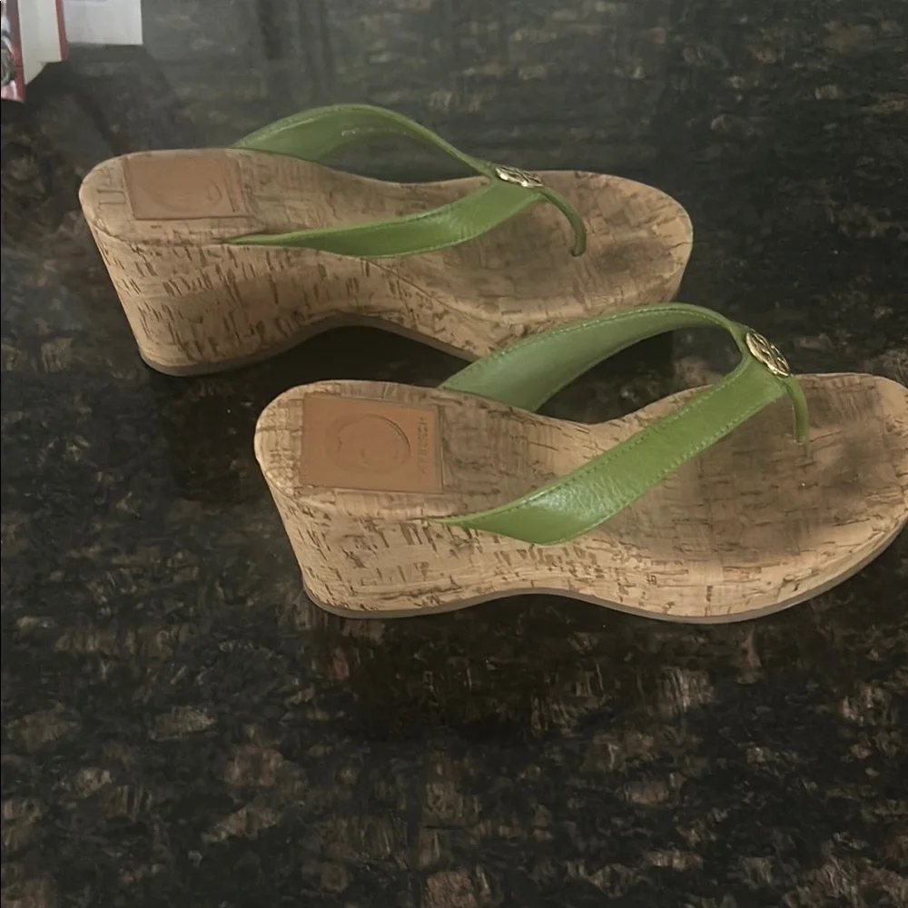 🌿Tory Burch Lime Green Cork Sandals🌿